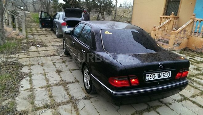 Mercedes E 230 1997, 333,000 km - 2.3 l - Bakı