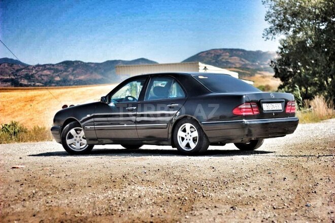 Mercedes E 230 1997, 333,000 km - 2.3 l - Bakı