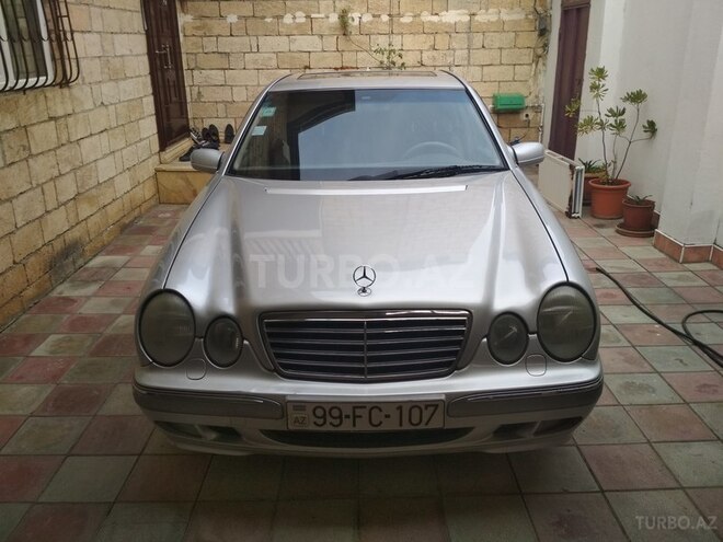 Mercedes E 240 2000, 273,394 km - 2.6 л - Xırdalan