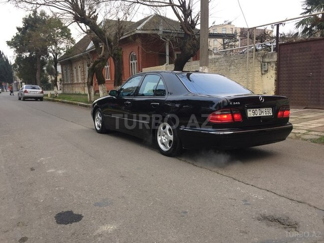 Mercedes E 240 2000, 258,000 km - 2.6 л - Lənkəran