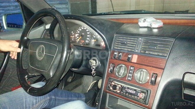 Mercedes C 200 1994, 40,000 km - 1.8 l - Şirvan