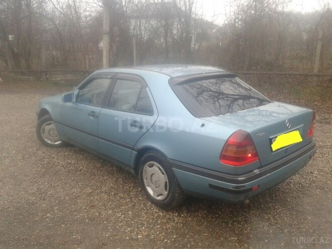 Mercedes C 220 1994, 485,000 km - 2.2 l - Qusar