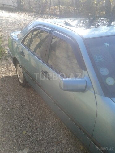 Mercedes C 220 1994, 485,000 km - 2.2 l - Qusar