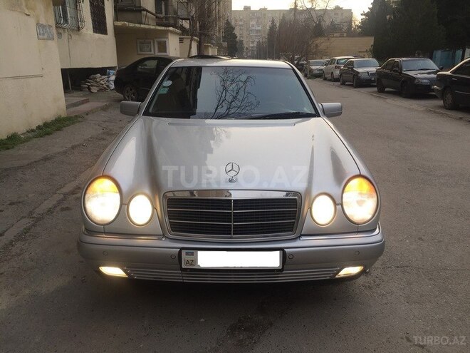 Mercedes E 240 1999, 280,000 km - 2.4 l - Bakı