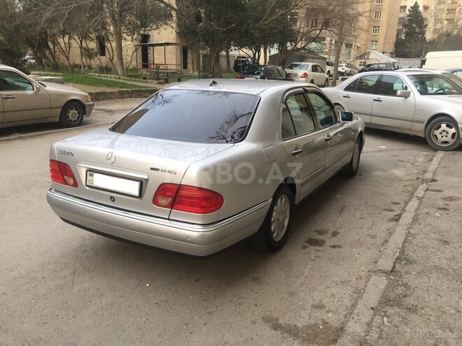 Mercedes E 240 1999, 280,000 km - 2.4 l - Bakı