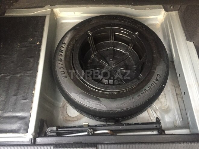 Mercedes E 240 1999, 280,000 km - 2.4 l - Bakı