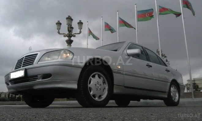 Mercedes C 220 1994, 245,000 km - 2.2 l - Samux