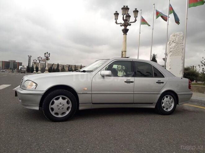 Mercedes C 220 1994, 245,000 km - 2.2 l - Samux