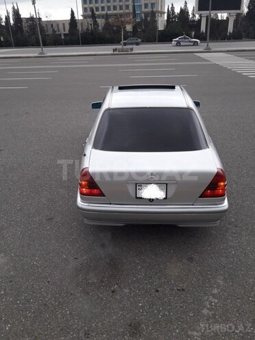 Mercedes C 220 1994, 245,000 km - 2.2 l - Samux