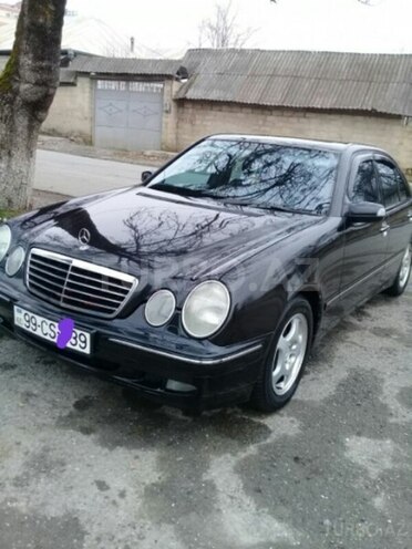 Mercedes E 240 2001, 293,748 km - 2.6 l - İsmayıllı