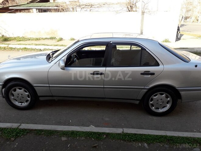 Mercedes C 180 1995, 200,000 km - 1.8 л - Gəncə