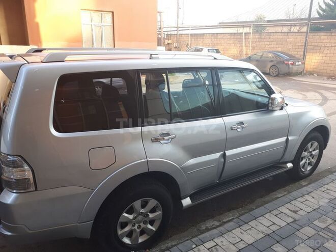 Mitsubishi Pajero 2011, 96,800 km - 3.5 л - Bakı