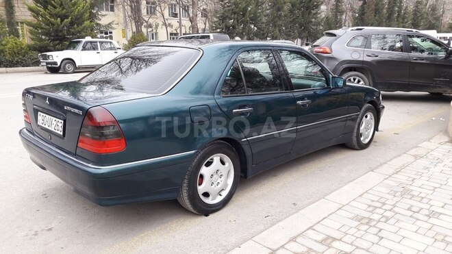 Mercedes C 230 1996, 361,986 km - 2.3 l - Yevlax