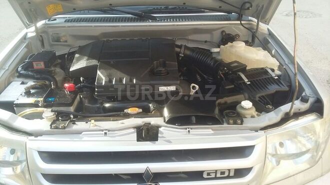 Mitsubishi Pajero io 2001, 137,871 km - 2.0 л - Sumqayıt