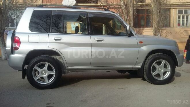 Mitsubishi Pajero io 2001, 137,871 km - 2.0 л - Sumqayıt