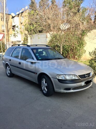 Opel Vectra 1999, 215,000 km - 1.8 л - Bakı