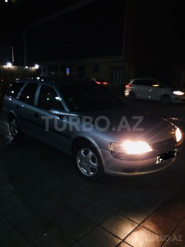 Opel Vectra 1999, 215,000 km - 1.8 л - Bakı