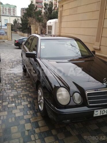Mercedes E 220 1995, 362,000 km - 2.2 л - Bakı