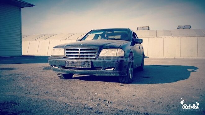 Mercedes C 180 2000, 266,000 km - 1.8 l - Yevlax