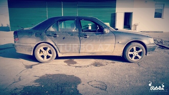 Mercedes C 180 2000, 266,000 km - 1.8 l - Yevlax