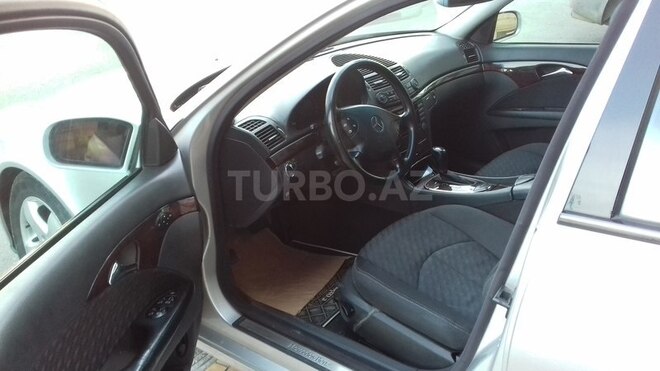 Mercedes E 220 2003, 300,000 km - 2.2 l - Bakı