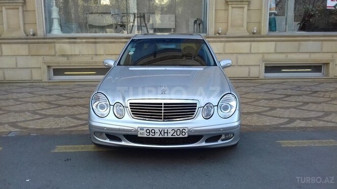 Mercedes E 220 2003, 300,000 km - 2.2 l - Bakı