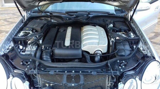 Mercedes E 220 2003, 300,000 km - 2.2 l - Bakı