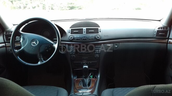 Mercedes E 220 2003, 300,000 km - 2.2 l - Bakı
