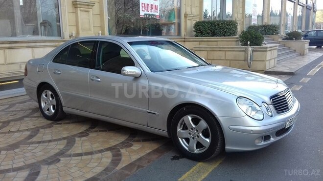 Mercedes E 220 2003, 300,000 km - 2.2 l - Bakı