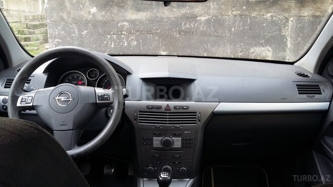 Opel Astra 2006, 240,000 km - 1.6 l - Bakı