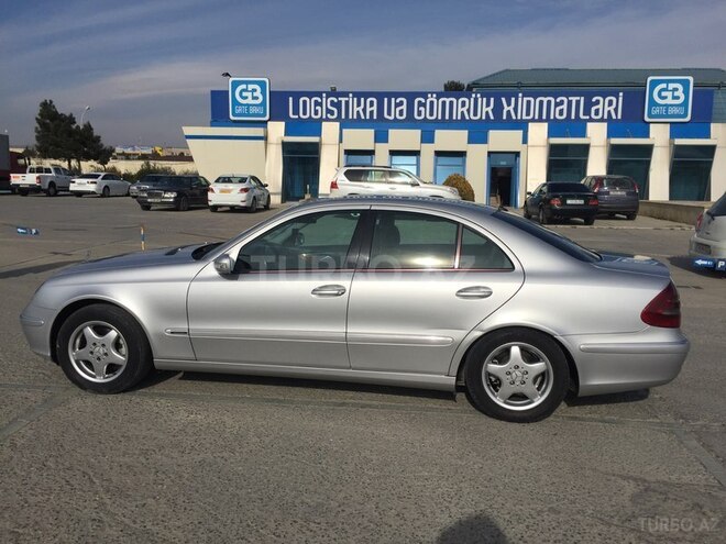 Mercedes E 220 2002, 206,000 km - 2.2 l - Bakı