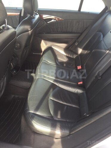 Mercedes E 220 2002, 206,000 km - 2.2 l - Bakı