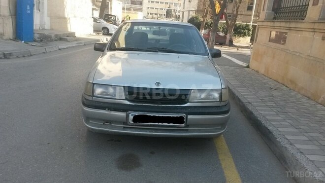Opel Vectra 1993, 175,000 km - 1.7 л - Bakı
