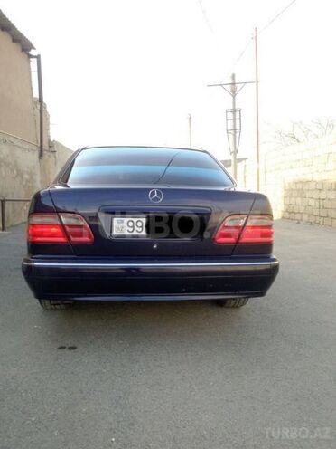 Mercedes E 240 2000, 259,436 km - 2.8 l - Bakı