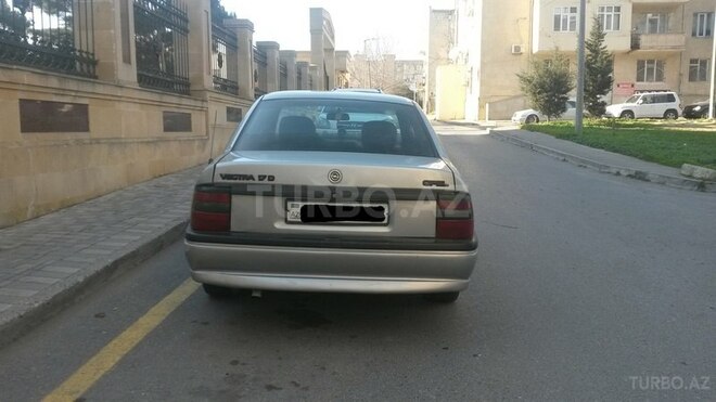 Opel Vectra 1993, 175,000 km - 1.7 л - Bakı