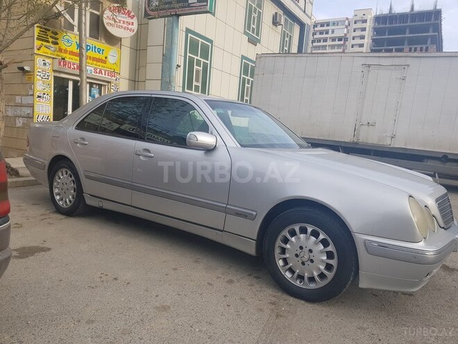 Mercedes E 270 2001, 284,000 km - 2.7 l - Xırdalan