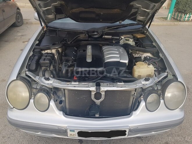 Mercedes E 270 2001, 284,000 km - 2.7 l - Xırdalan