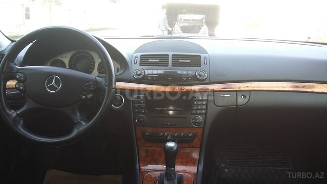 Mercedes E 200 2008, 129,000 km - 2.0 л - Bakı