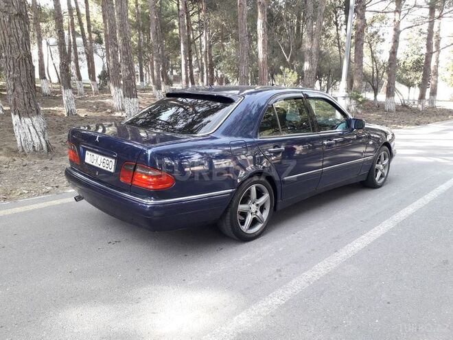 Mercedes E 200 1995, 289,000 km - 2.0 l - Sumqayıt
