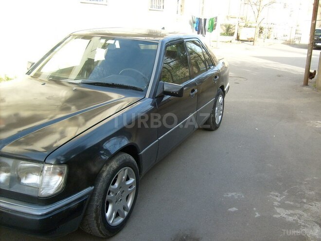Mercedes E 220 1990, 340,000 km - 2.2 l - Bakı