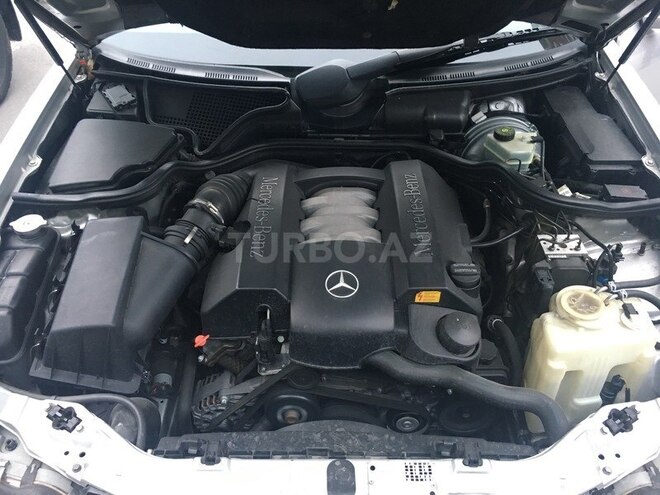 Mercedes E 240 2001, 240,000 km - 2.6 л - Bakı