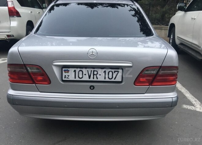 Mercedes E 240 2001, 240,000 km - 2.6 л - Bakı