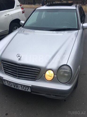 Mercedes E 240 2001, 240,000 km - 2.6 л - Bakı