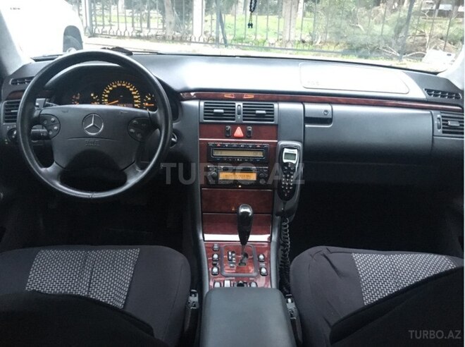 Mercedes E 240 2001, 240,000 km - 2.6 л - Bakı