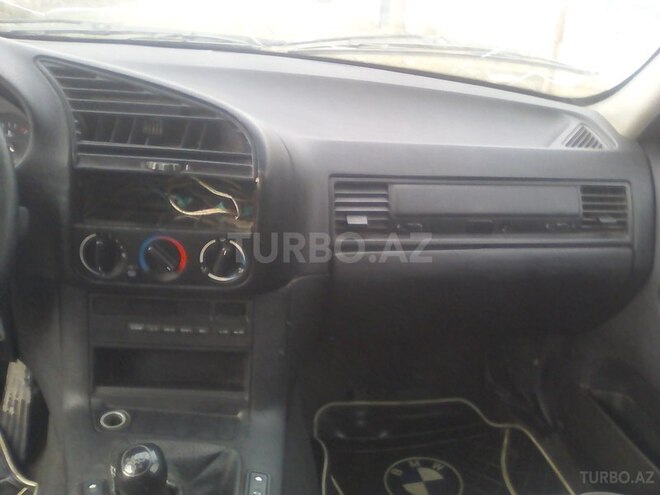 BMW 318 1994, 371,700 km - 1.8 л - Xaçmaz
