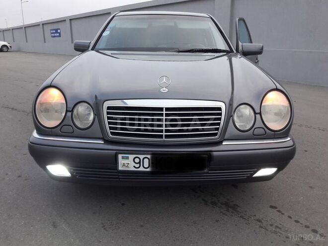 Mercedes E 240 1998, 294,000 km - 2.4 л - Bakı