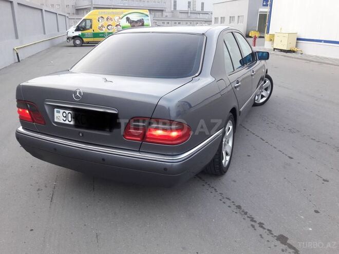 Mercedes E 240 1998, 294,000 km - 2.4 л - Bakı