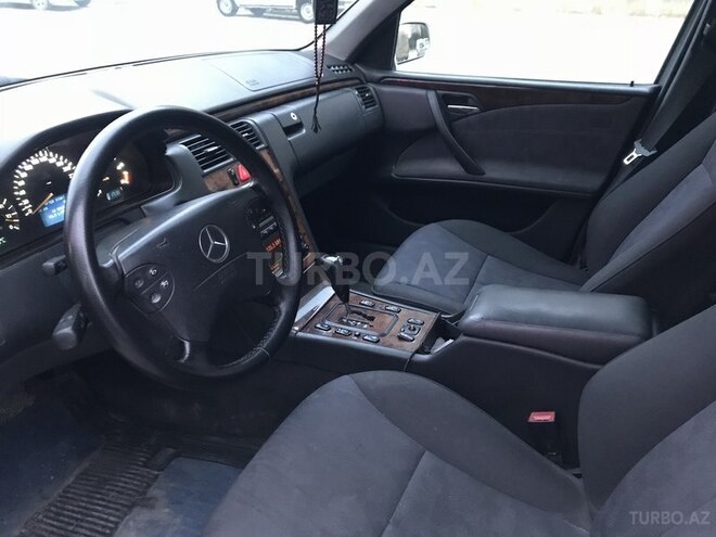 Mercedes E 220 2001, 256,029 km - 2.2 l - Bakı