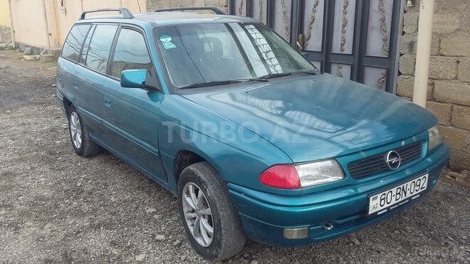 Opel Astra 1992, 300,000 km - 1.6 l - Bakı
