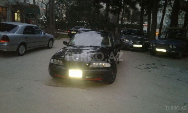 BMW 325 1999, 258,000 km - 2.5 l - Bakı
